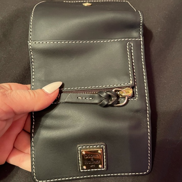 Dooney & Bourke Black small flap wallet - Picture 3 of 5